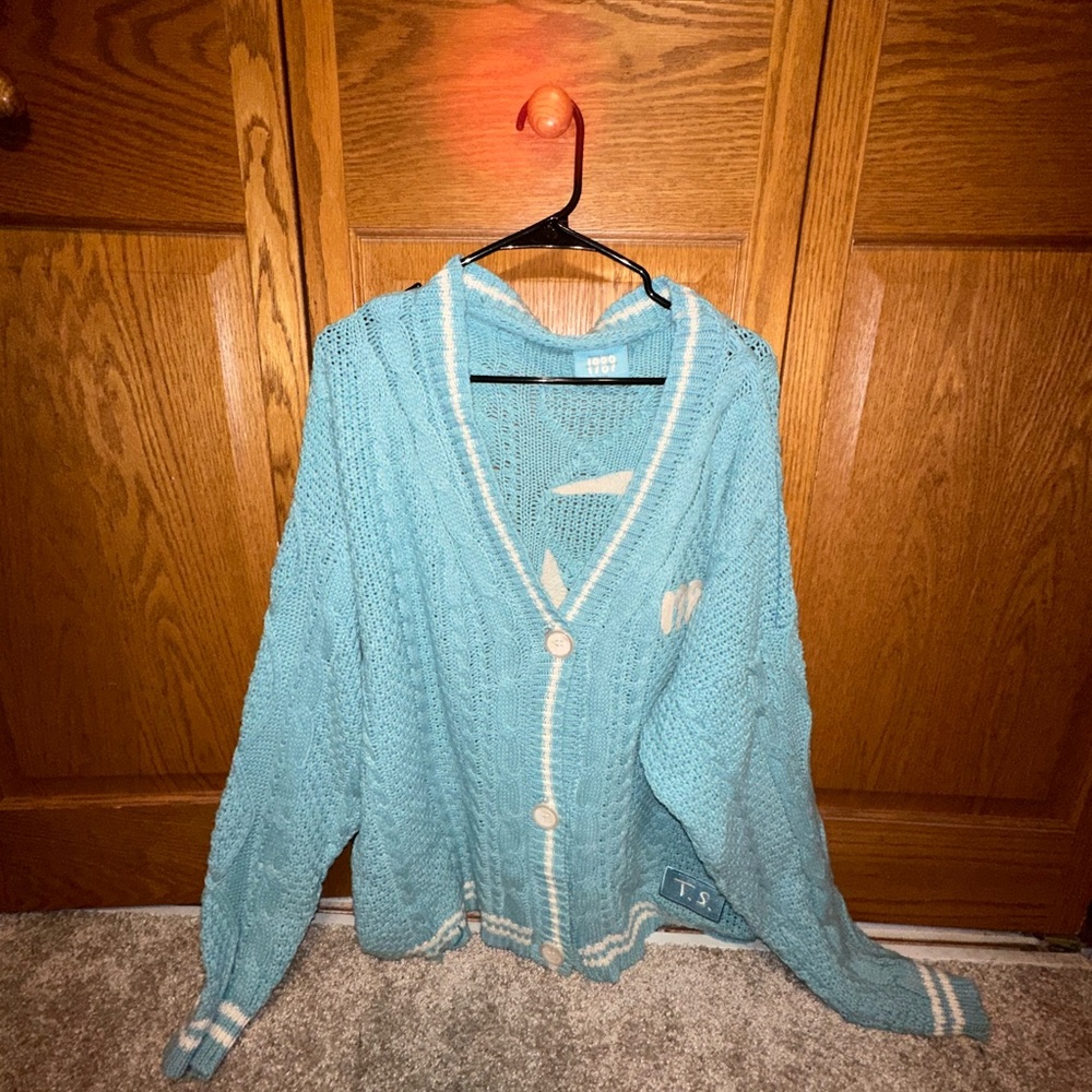 TAYLOR SWIFT 1989 CARDIGAN